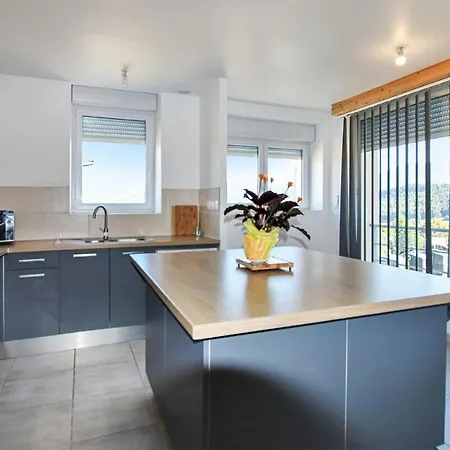 3 Bedroom In * Vanosc